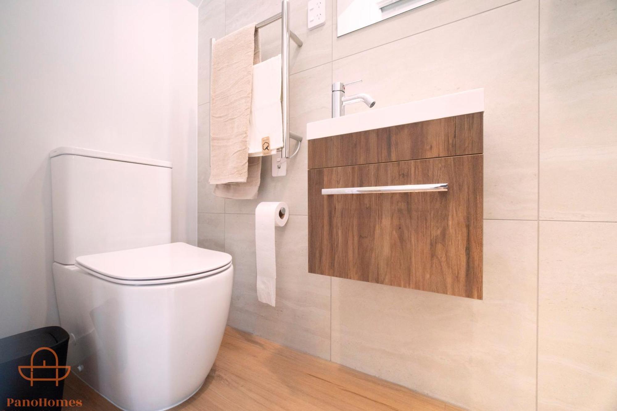 Modern Townhouse Close To City With Full Kitchen - Ellerslie オークランド エクステリア 写真