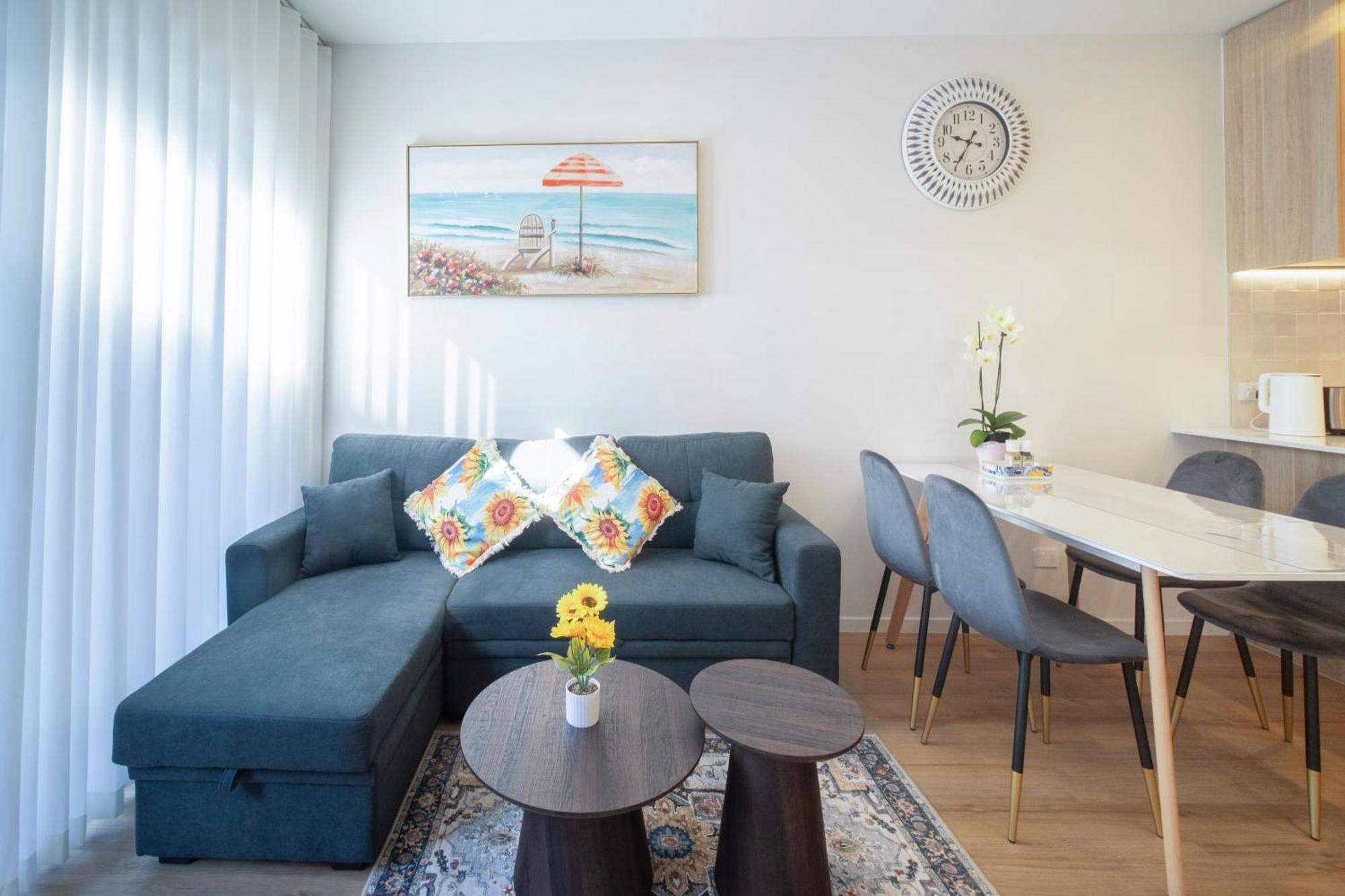 Modern Townhouse Close To City With Full Kitchen - Ellerslie オークランド エクステリア 写真